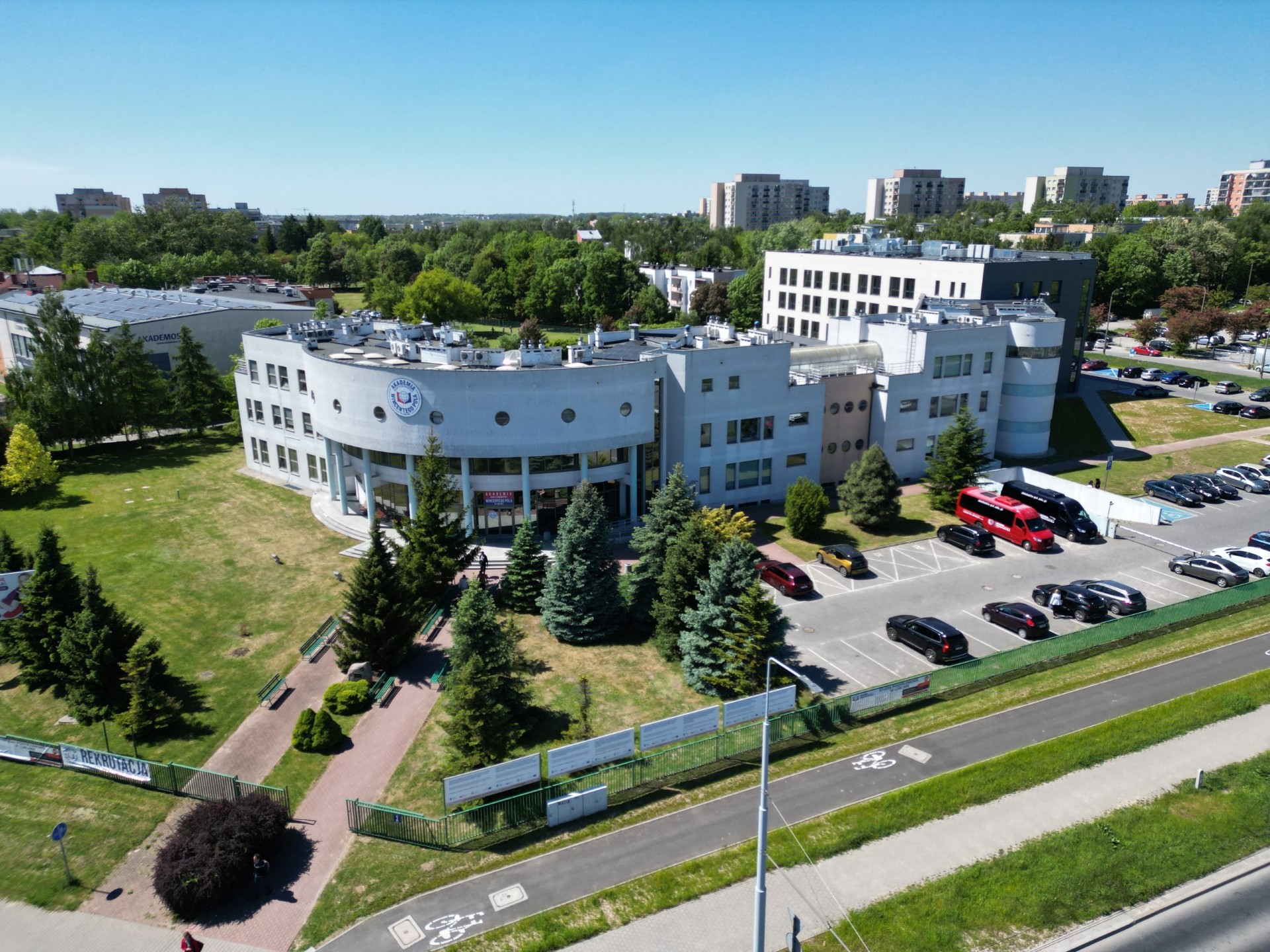 System Midea VRF+R w Akademii Nauk Stosowanych Wincentego Pola w Lublinie – kompleksowe źródło grzania, chłodzenia i CWU o mocy 290 kW